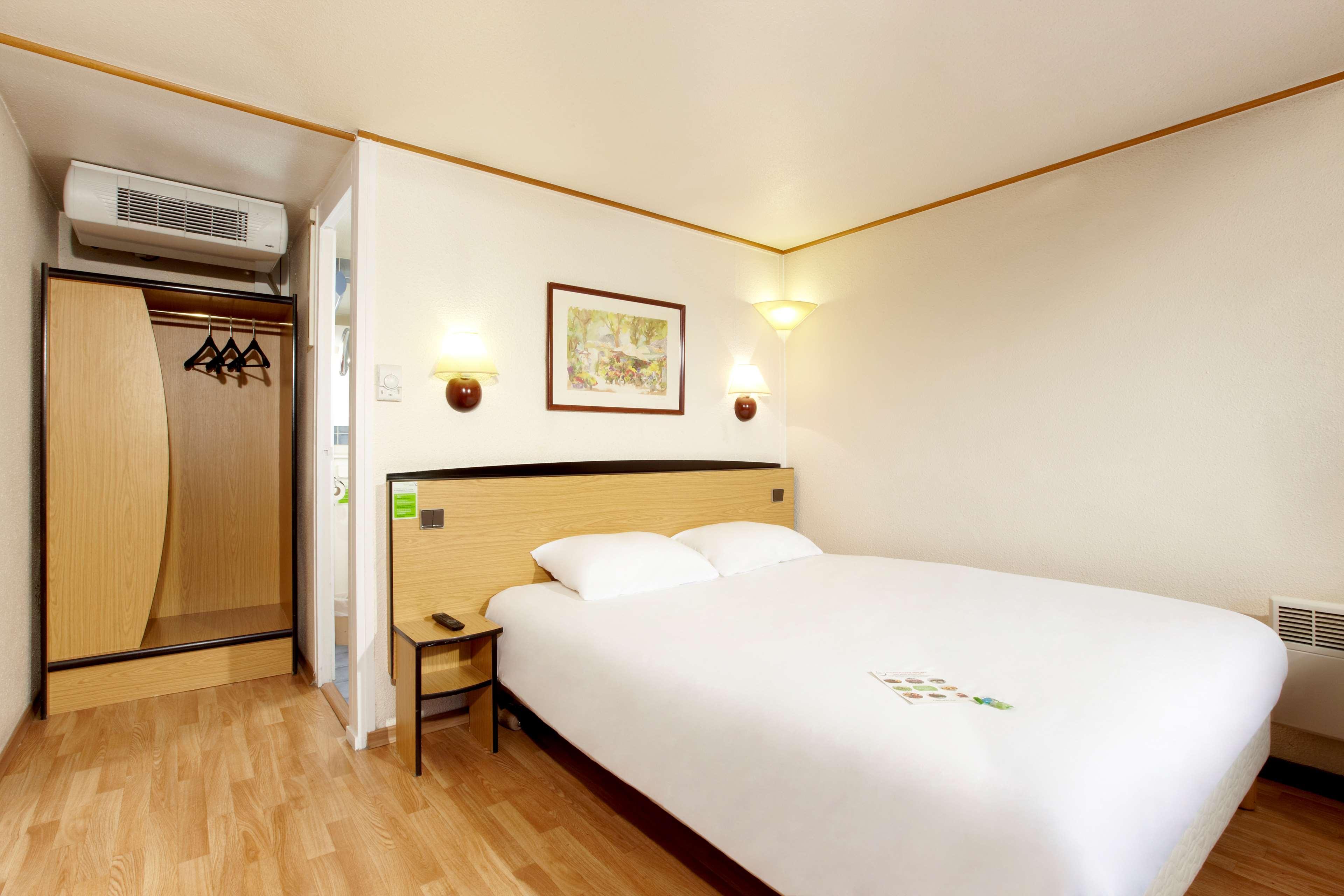 Campanile Rouen Nord - Mont-Saint-Aignan Hotell Exteriör bild